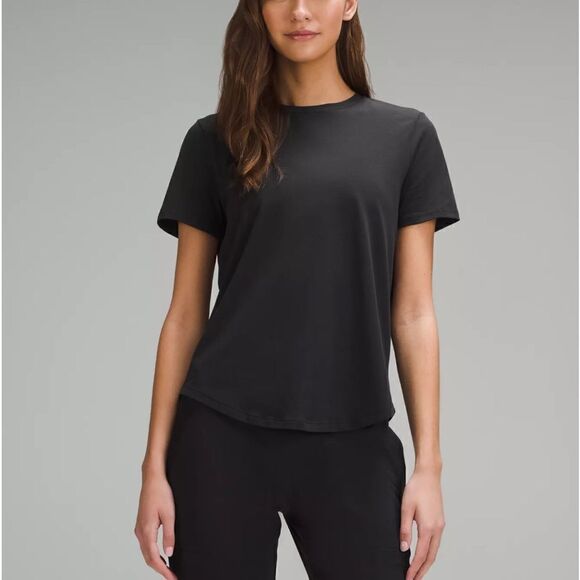 Lululemon Green Love Curved Hem Crewneck T-shirt-great condition! Size 6-no tag - Picture 1 of 12